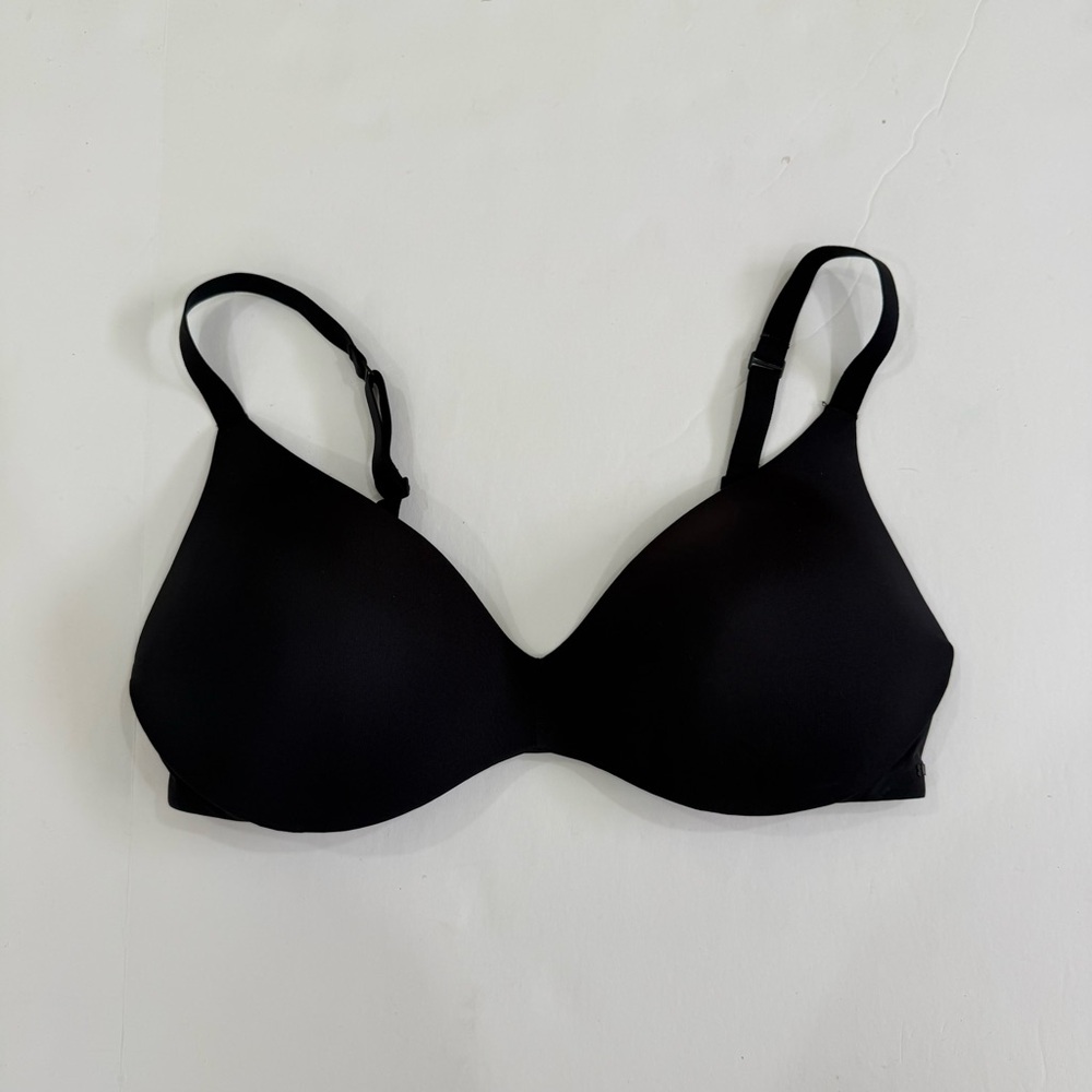 Skims Black Wireless Wire Free Padded Bra Womens 36D Capsule Basics Minimalist